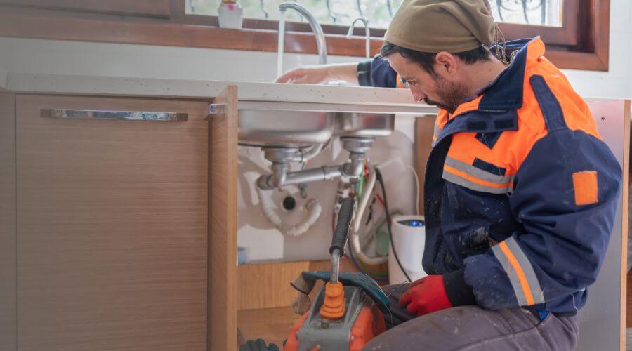 Expert burst pipe repair services in Von Ormy, TX